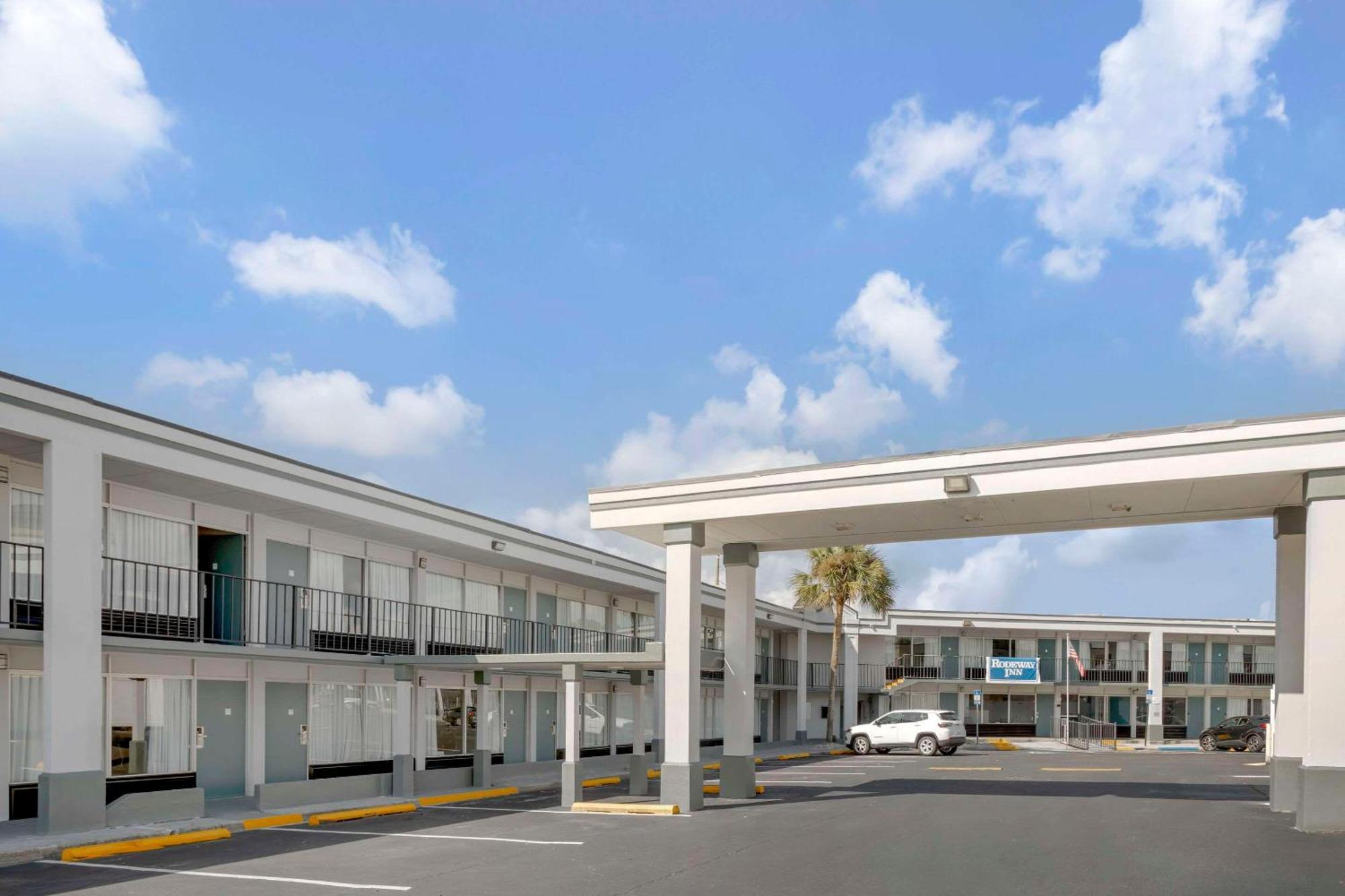 Rodeway Inn Orange Park Exterior foto